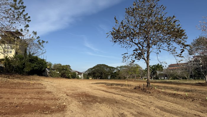 Lote de Lujo en Venta a Pasos del Mar en Playa Langosta, Tamarindo en Tamarindo, Santa Cruz, Guanacaste — $795,000