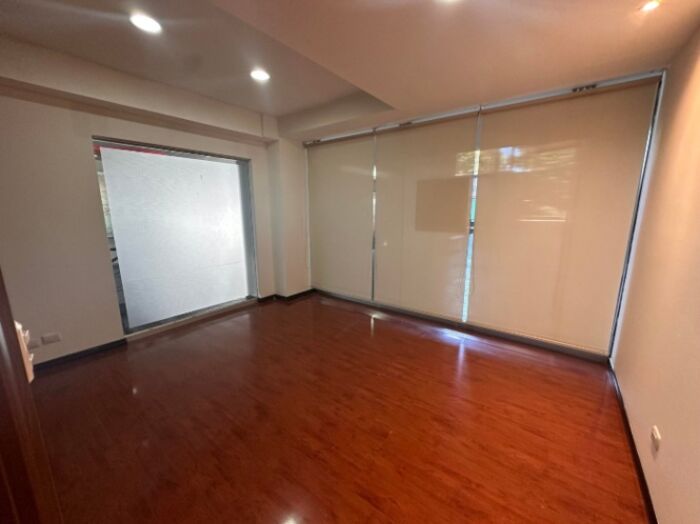 Alquiler de Esplendida Oficina en Santa Ana / Mls. 26-1158 OFC JB in Pozos, Santa Ana, San José — $3,020