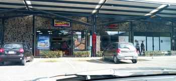 ALQUILO LOCAL COMERCIAL - SUPER UBICACION - LA RIVERA DE BELEN 120 M2 en La Ribera, Belén, Heredia — $2,400 - Foto 4 de 6