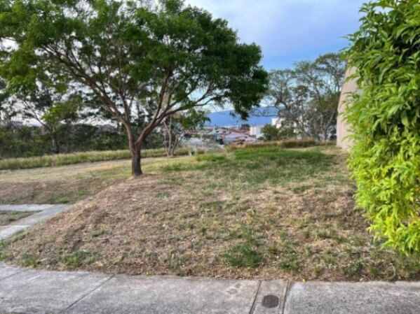 Se vende lote!!! Excelente ubicación. en San Francisco, Heredia — ₡ 54 000 000
