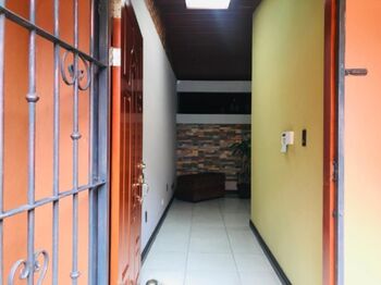 Se vende casa en Catedral San José 26-1130 in Catedral, San José — $350,000 - Photo 4 of 20