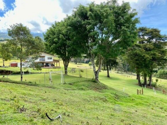 Se vende amplia finca de 14.9 hectáreas en Santa bárbara Heredia 25-1839 in Santo Domingo, Santa Bárbara, Heredia — $2,200,000