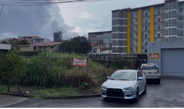 Venta de Lote en Barrio Montealegre, Zapote. RAH 26-2267 in Zapote, San José — $245,000