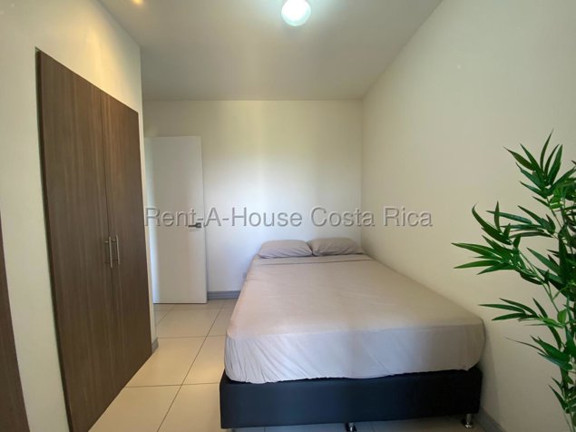 Venta de apartamento amueblado con 3 habitaciones y piscina #27-327 GS in Ulloa, Heredia — $167,500