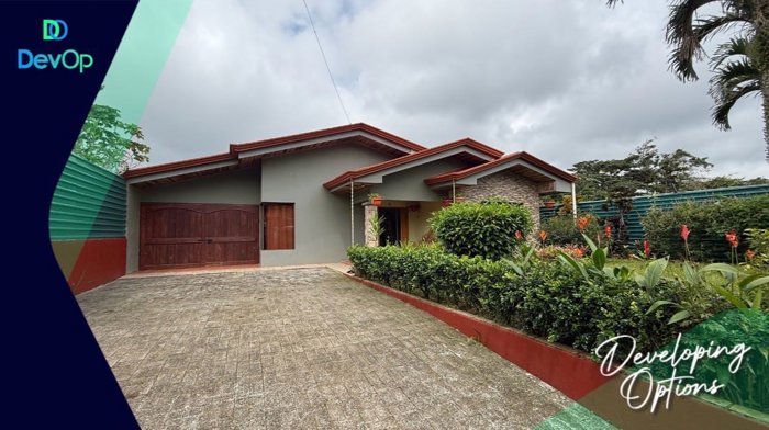 Venta de casa en San Ramón de Alajuela en San Ramón, Alajuela — $175,000