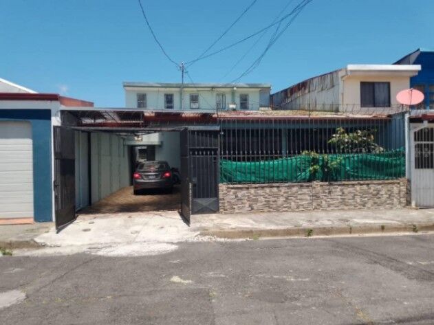  Escucha el sonido de la oportunidad: casa con apartamento en zona estratégica en Merced, San José — $170,500