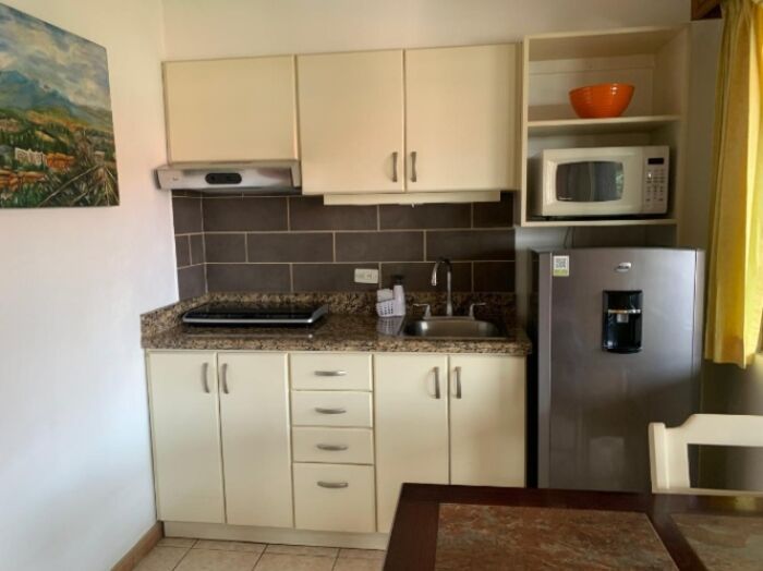 Alquiler de Cómodo Apartamento en La Sabana / Mls. 25-1908 OFC JB in Mata Redonda, San José — $700