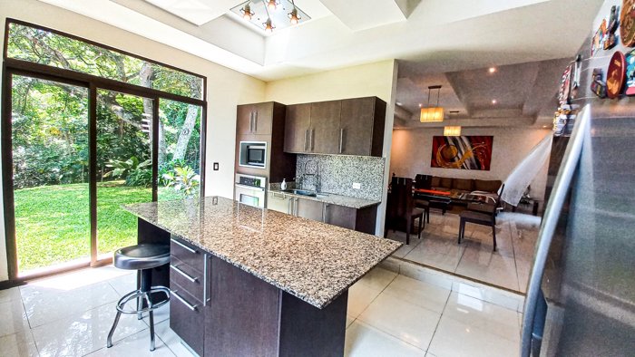 Espaciosa casa en la Guácima - Condominio Posadas del Río in Guácima, Alajuela — $390,000