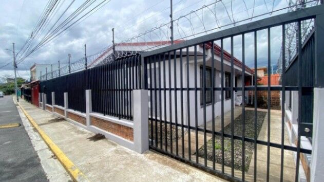 Venta de Casa + APTO en Hatillo, San José. RAH 26-310 en Hatillo, San José — ₡ 79 500 000
