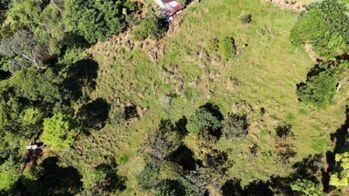 Terreno en venta con quebrada en Santa Elena, Perez Zeledon en El General, Pérez Zeledón, San José — 100 000 000 ₡ - Foto 5 de 11