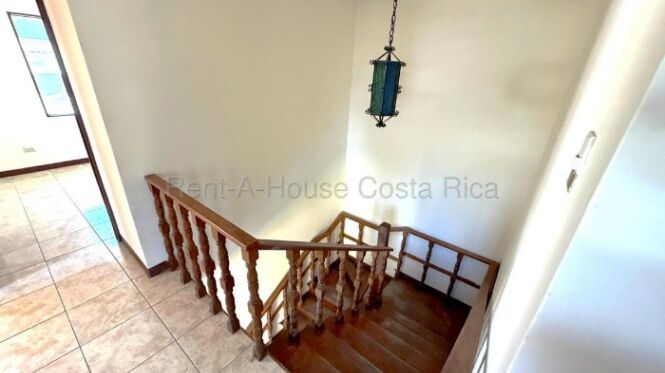 Venta de Casa en LOS YOSES-San José. RAH 26-2033 en Zapote, San José — $215,000