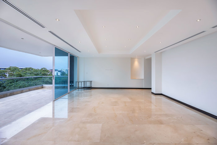 Apartamento de Lujo en Jaboncillos Escazú con Terraza Panorámica en Escazú, San José — $725,000 - Foto 3 de 28