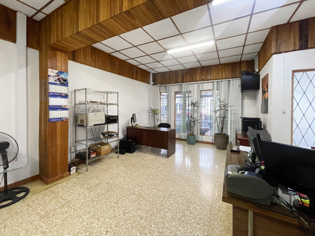 Se vende Casa con Uso de Suelo Mixto, Los Yoses (AD). en San Pedro, Montes De Oca, San José — $445,000 - Foto 2 de 18