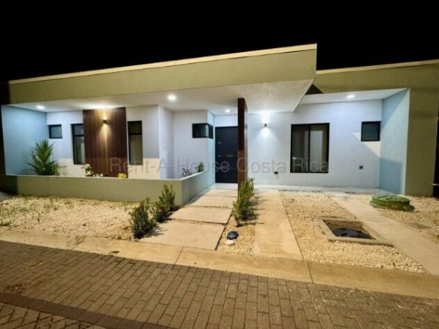 Venta de Casa en Parrita-Puntarenas. RAH 26-2118 in Parrita, Puntarenas — $385,000