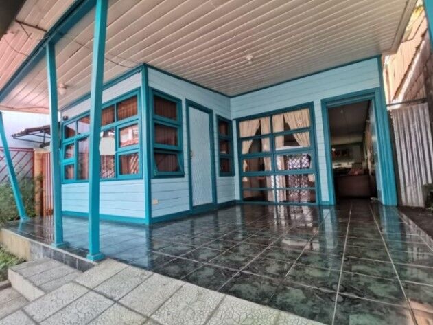 Venta casa excelente ubicacion para negocio en turrialba 25-982 en Turrialba, Cartago — $162,000