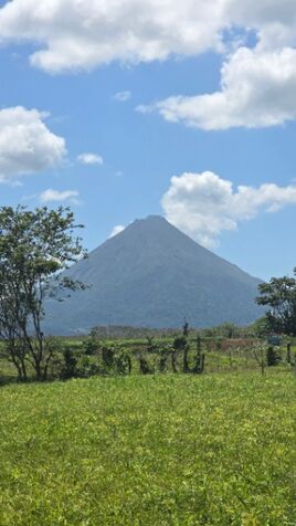 Lotes con Vista al Volcán desde 1420m2 a 7.5km en La Fortuna, San Carlos, Alajuela — ₡ 63 800 000