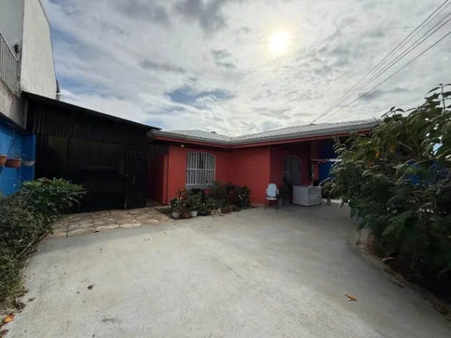 Venta de Cómoda Casa en Mercedes de Heredia / Mls. 25-1226 OFC JB en Mercedes, Heredia — $335,000 - Foto 2 de 19