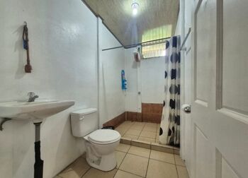 Casa de 2 cuartos en La Mercedes, Cajon, Perez Zeledon in Cajón, Pérez Zeledón, San José — $60,000 - Photo 4 of 12
