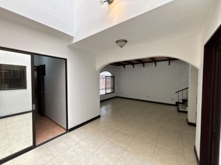 VENTA DE 2 CASAS EN CONDOMINIO EN TREJOS MONTEALEGRE, ESCAZÚ en San Rafael, Escazú, San José — $400,000 - Foto 3 de 21