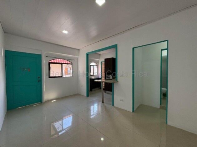 Venta de Apartamento en Tibás-Cinco Esquinas. en Cinco Esquinas, Tibás, San José — ₡ 40 000 000