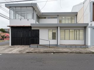 House For Sale With Mixed-Use Zoning, Heredia Center