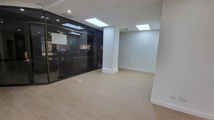 Local de oficina de 120.83 m2 con alta rentabilidad en Sabana Sur en Mata Redonda, San José — $360,000 - Foto 3 de 5