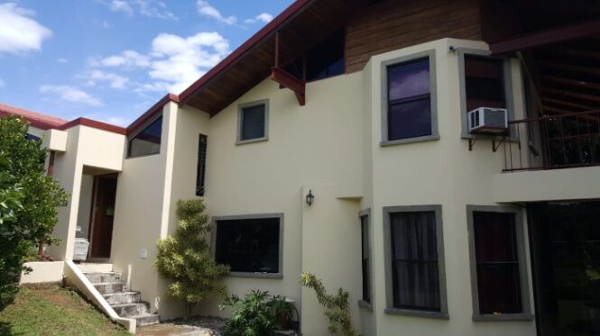 CASA EN VENTA O ALQUILER HACIENDA LOS REYES – ALAJUELA CR  en Alajuela — $380,000