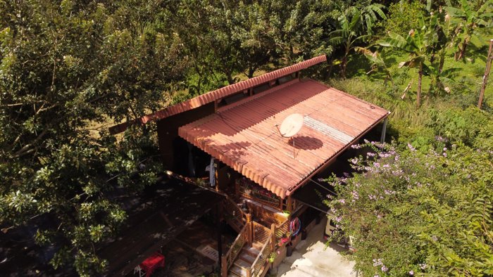Cabaña en alquiler en Sarchi - Un oasis de paz con río al fondo en Alajuela — $700