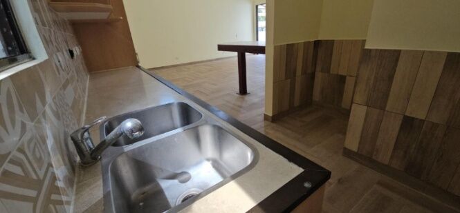 Se alquila espaciosa casa en condominio de Ciudad Colon 26-757 in Colón, Mora, San José — $1,500