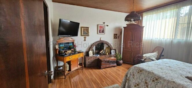 MLS-26-1827 LS VENTA CASA CON APARTAMENTO LA UNION CARTAGO CONTACTENOS AL # 86127562 en San Ramón, La Unión, Cartago — $670,000