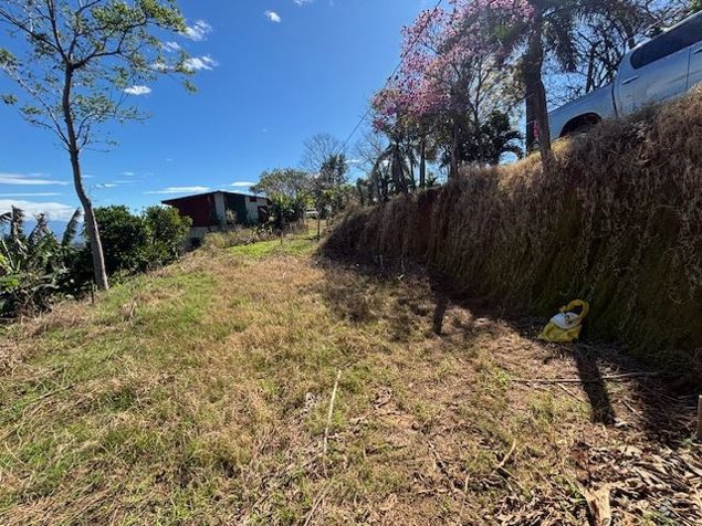 El lote perfecto para construir la casa de sus sueños en Atenas in Atenas, Alajuela — $49,000