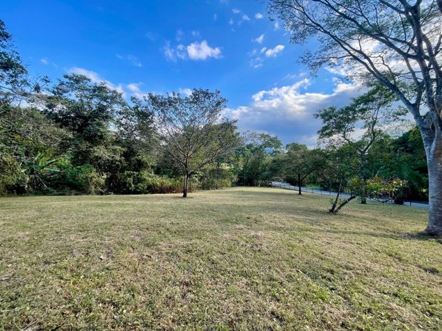 VENTA LOTE DE 3,071.74 m², OROTINA, CONDOMINIO QUINTAS CASA DE CAMPO in Orotina, Alajuela — $90,000
