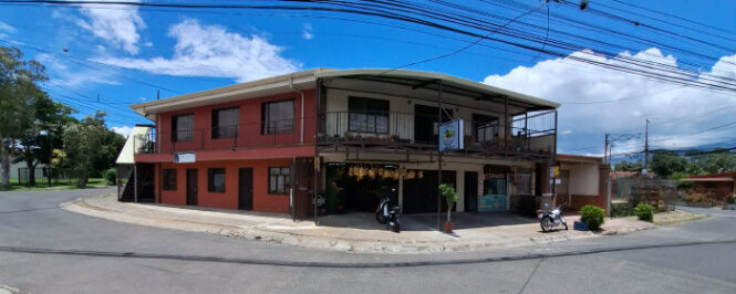 Inversion Propiedad comercial habitacional  in Aguacaliente, Cartago — ₡ 175 000 000