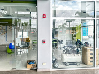 Oportunidad Comercial en Plaza Murano: Espacio Moderno y Versátil en Uruca, Santa Ana, San José — $780,000 - Foto 4 de 39
