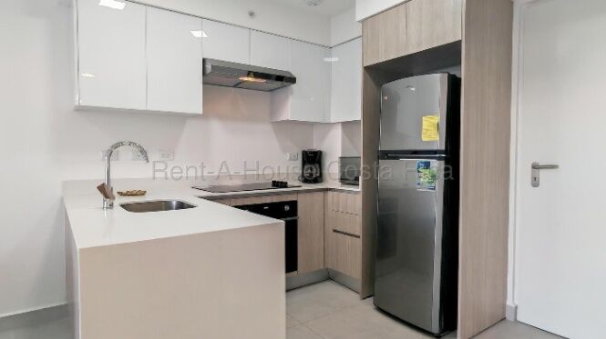 Se alquila apartamento en Uruca San José 26-1930 en Uruca, San José — $1,200