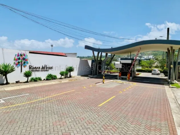 Venta de Lote en Condominio Rivera del Irazú-San Nicolás, Cartago. en San Nicolás, Cartago — ₡ 36 000 000