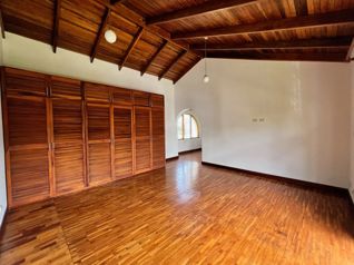 Venta de casa en Condominio en San Rafael de Escazú con inquilino en San Rafael, Escazú, San José — $238,000 - Foto 5 de 20