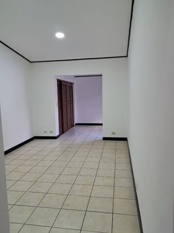Venta de Casa en Tres Ríos-Residencial Estancia Antigua. en Tres Ríos, La Unión, Cartago — ₡ 100 000 000