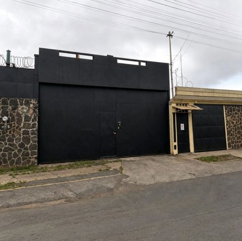 En venta bodega comercial. in San Antonio, Desamparados, San José — ₡ 285 000 000