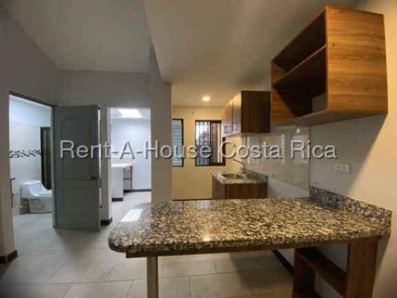 Alquiler de Apartamento Tipo Loft en Escazú-Centro. RAH 26-1408 in Escazú, San José — ₡ 290 000