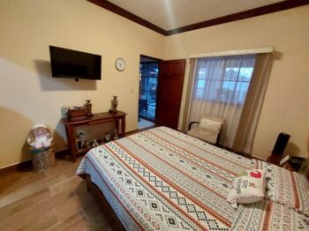 Se vende casa con piscina en Escazú Centro 26-1351 en Escazú, San José — $370,000 - Foto 5 de 22