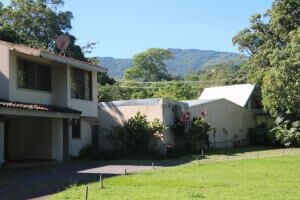 Venta de Extenso Lote de Terreno en Santa Ana / OFC in Brasil, Santa Ana, San José — $800,000