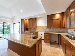 Venta de casa de lujo en exclusivo condominio de Ciudad Colón #27-325 GS en Colón, Mora, San José — $635,000 - Foto 5 de 18