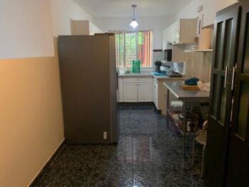 Se vende casa con amplio lote en Piedades Santa Ana 23-2896 en Piedades, Santa Ana, San José — 140 000 000 ₡ - Foto 4 de 19