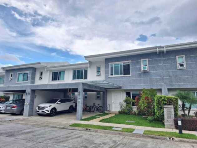 VENTA DE CASA EN CONDOMINIO EN SANTA ANA in Piedades, Santa Ana, San José — $385,000