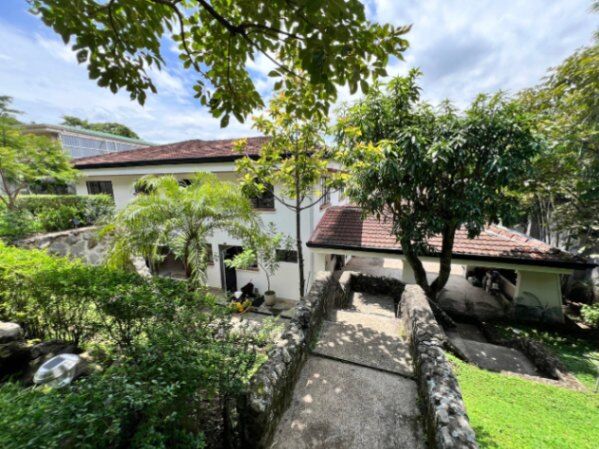Alquiler de Casa recién remodelada en San Rafael Escazú  in San Rafael, Escazú, San José — $5,000