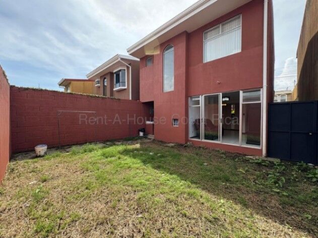 Alquiler de Casa en Moravia-La Trinidad. RAH 26-2230 in La Trinidad, Moravia, San José — ₡ 600 000