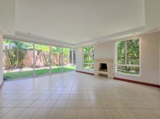 Residencia de 6 Habitaciones en Jaboncillos, Escazú en Escazú, San José — $525,000 - Foto 5 de 10
