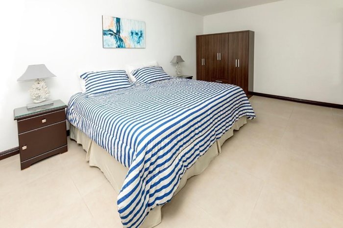 Venta de casa en Herradura, Puntarenas en Jacó, Garabito, Puntarenas — $450,000 - Foto 2 de 18