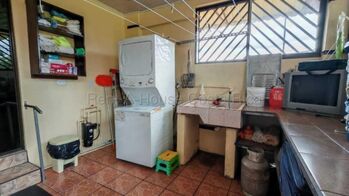 Venta de propiedad con 2 casas, zonas verdes y ruta principal #26-2266 GS en La Virgen, Sarapiquí, Heredia — $350,000 - Foto 4 de 16